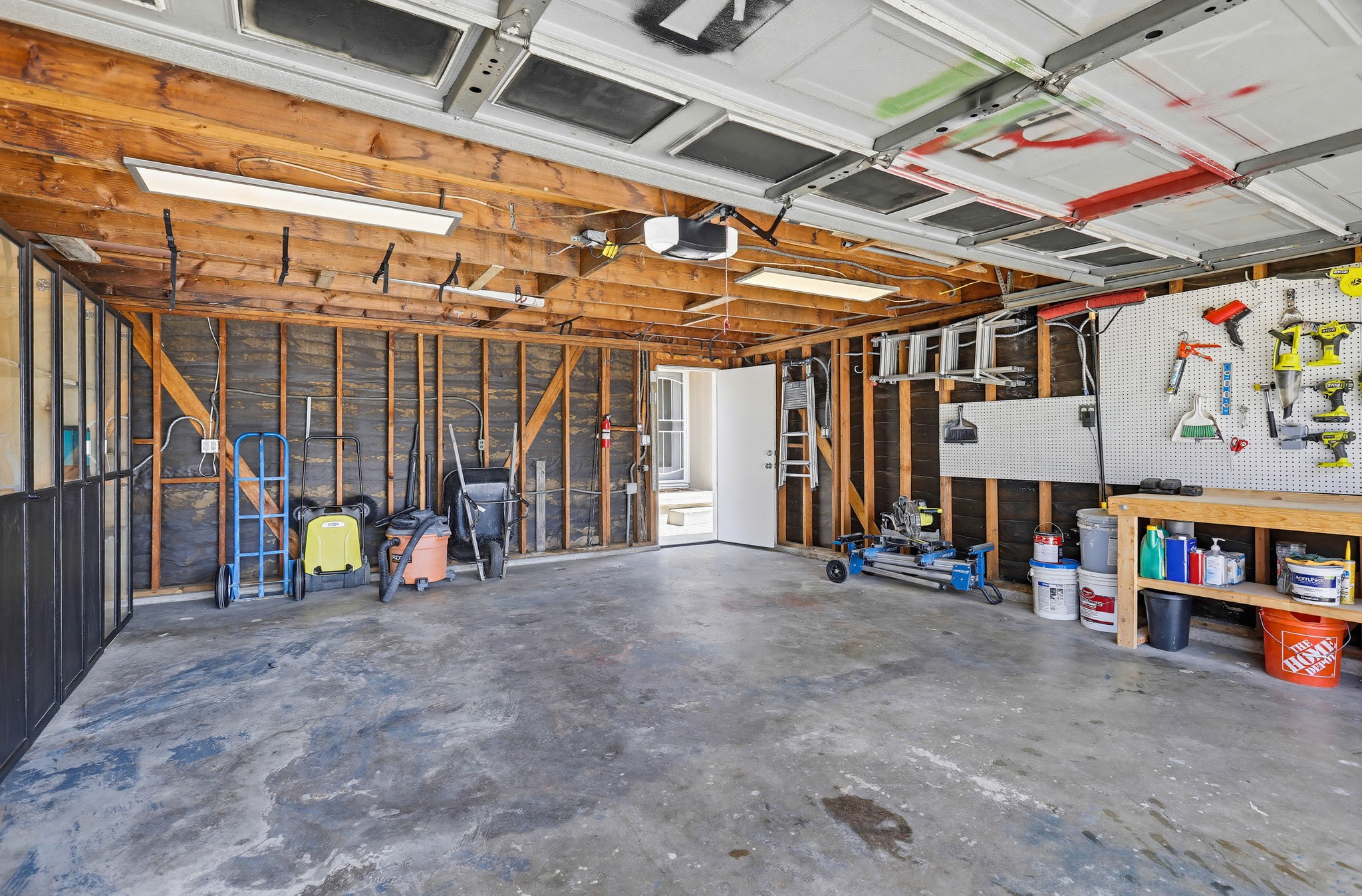 Virtual tour photo 70 of 82 for 1312 N Devonshire Rd