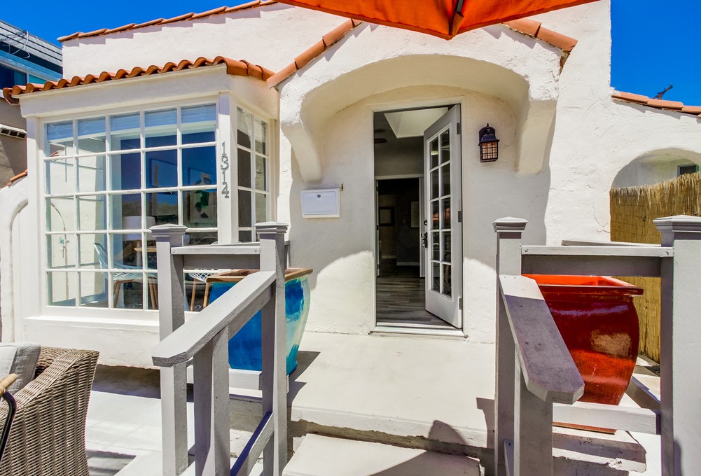 Virtual tour photo 13 of 62 for 1314 Pacific Beach Dr