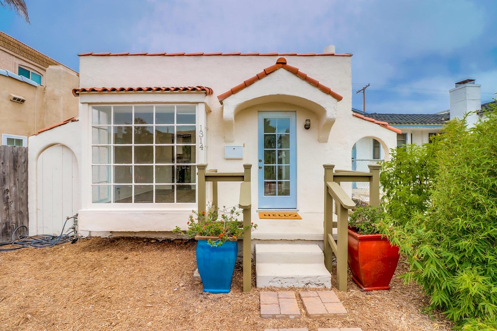 Virtual tour photo 4 of 35 for 1314 Pacific Beach Dr