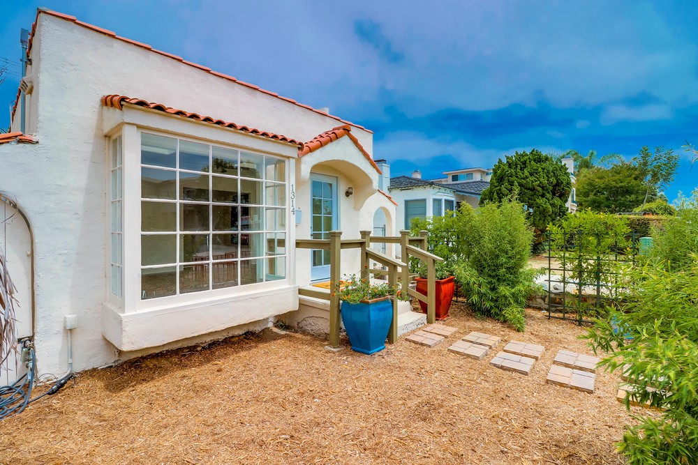 Virtual tour photo 6 of 35 for 1314 Pacific Beach Dr