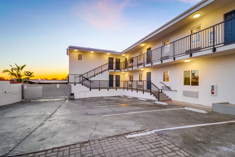 Virtual tour photo 4 of 83 for 1315 Morena Blvd