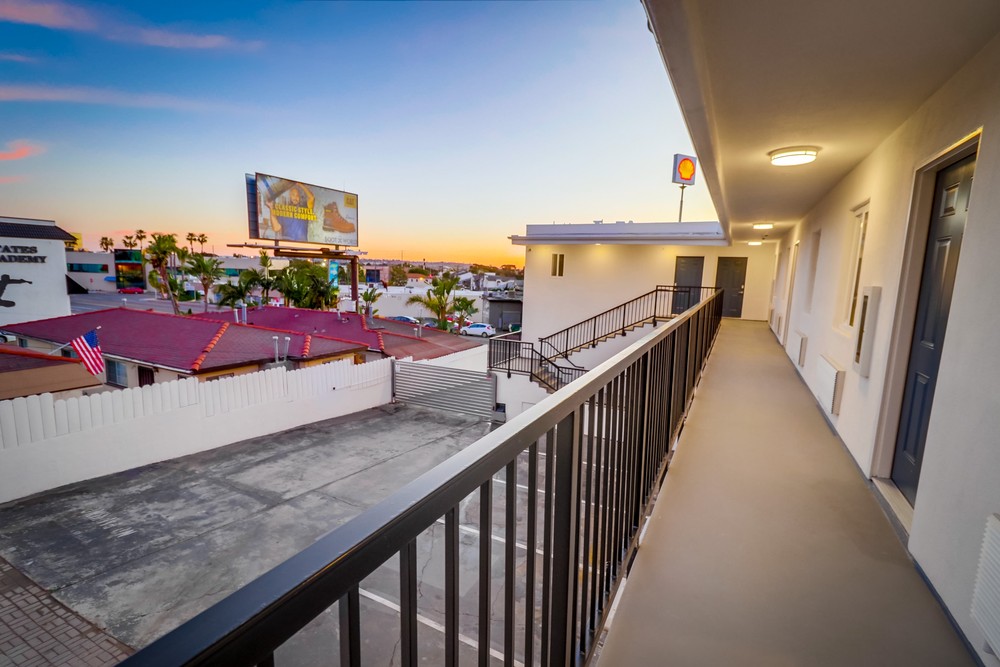 Virtual tour photo 8 of 83 for 1315 Morena Blvd