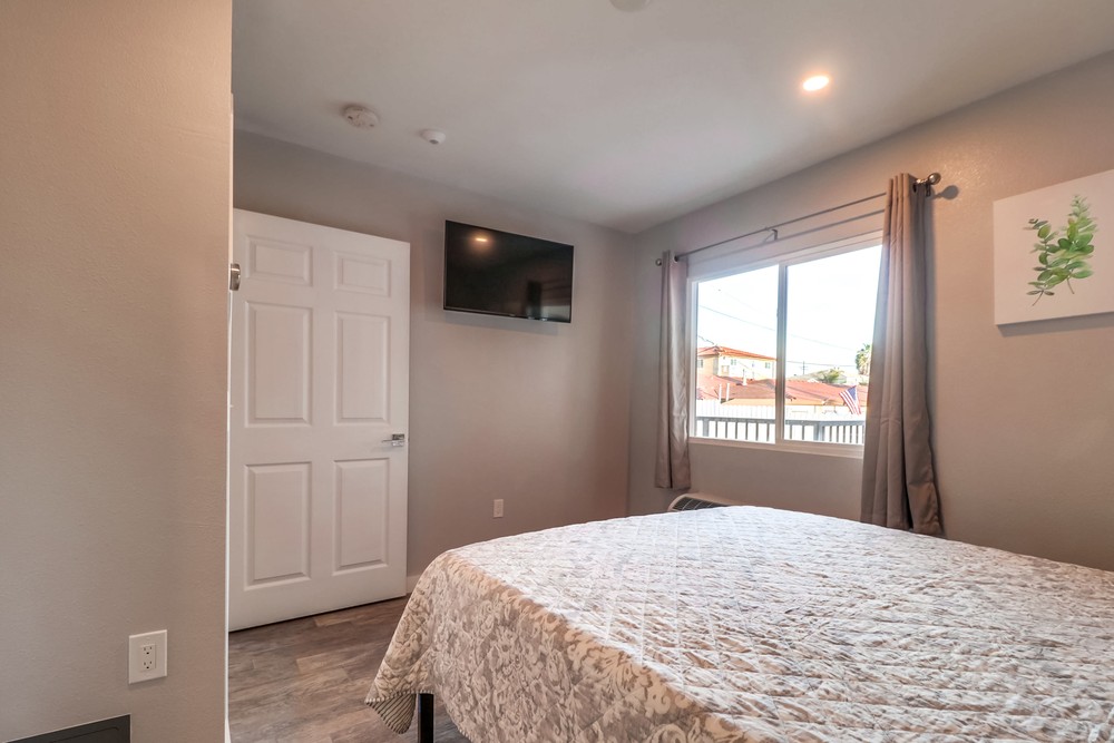 Virtual tour photo 22 of 83 for 1315 Morena Blvd