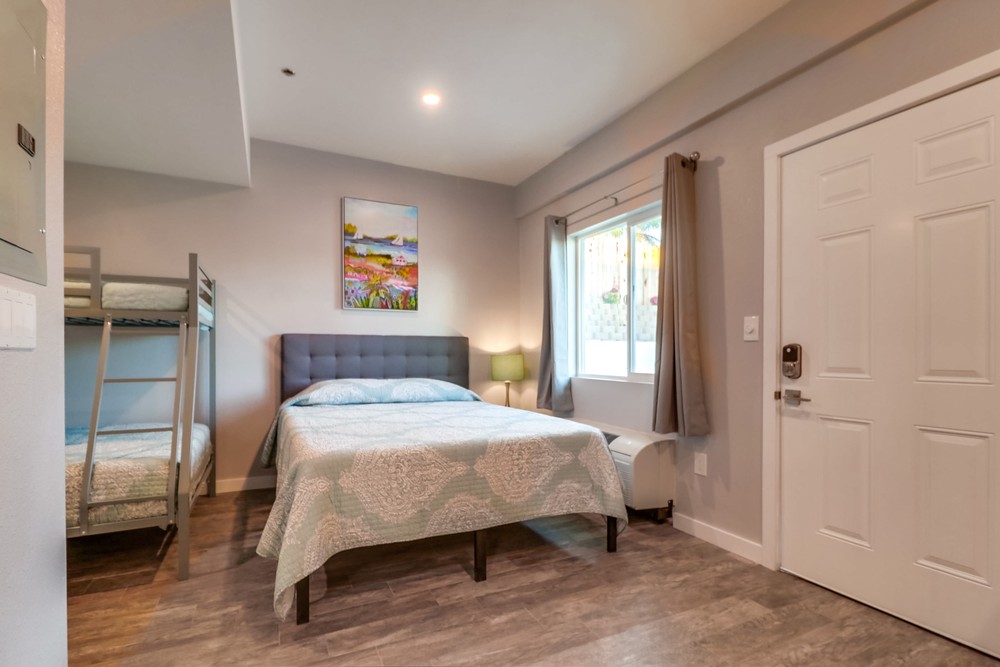 Virtual tour photo 36 of 83 for 1315 Morena Blvd