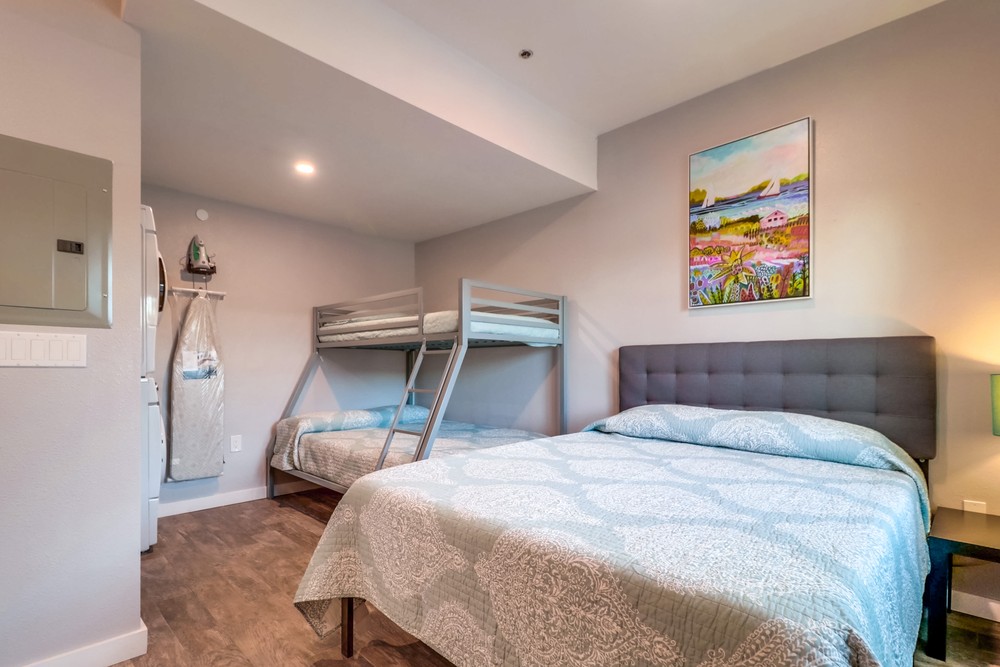 Virtual tour photo 37 of 83 for 1315 Morena Blvd