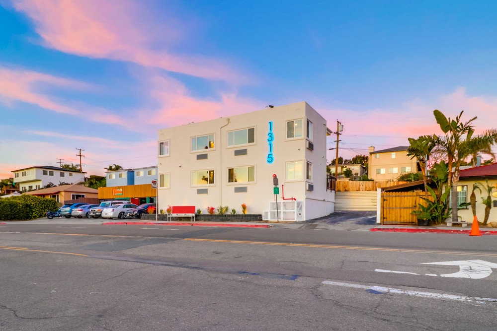 Virtual tour photo 78 of 83 for 1315 Morena Blvd