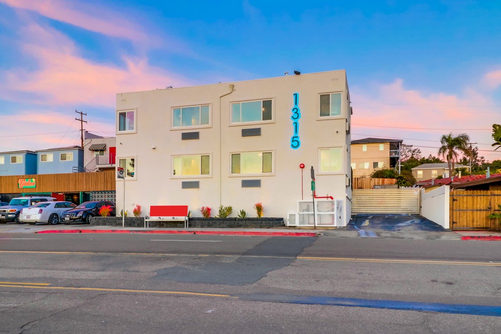 Virtual tour photo 79 of 83 for 1315 Morena Blvd
