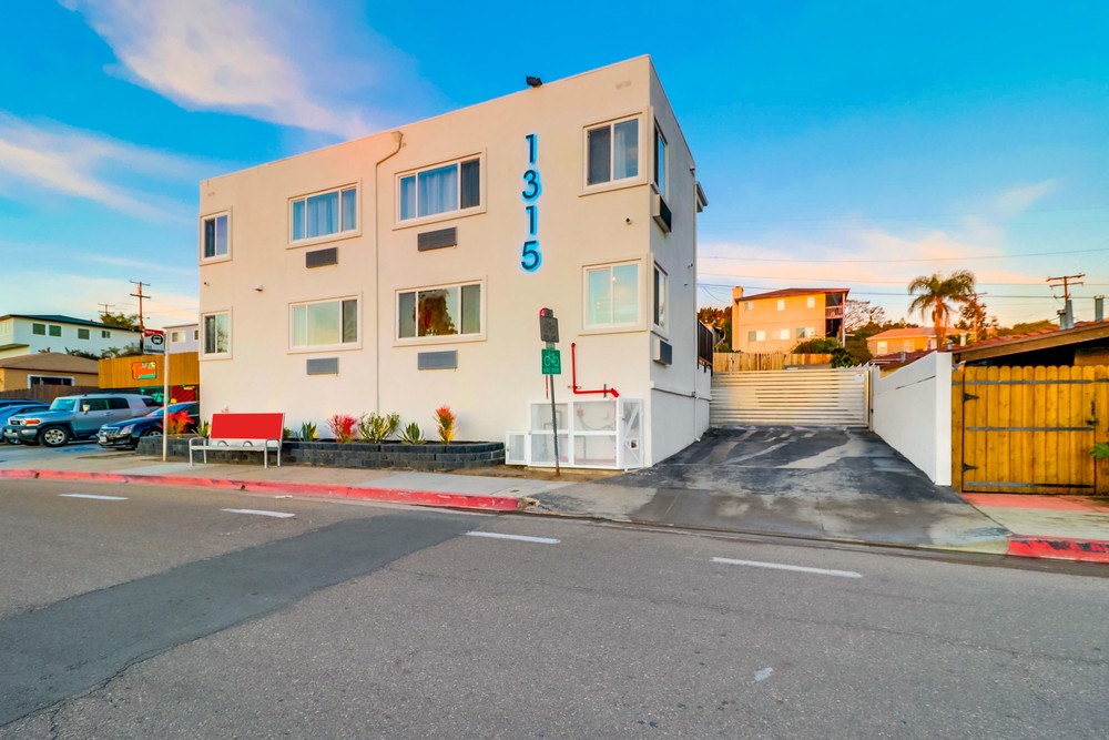 Virtual tour photo 81 of 83 for 1315 Morena Blvd