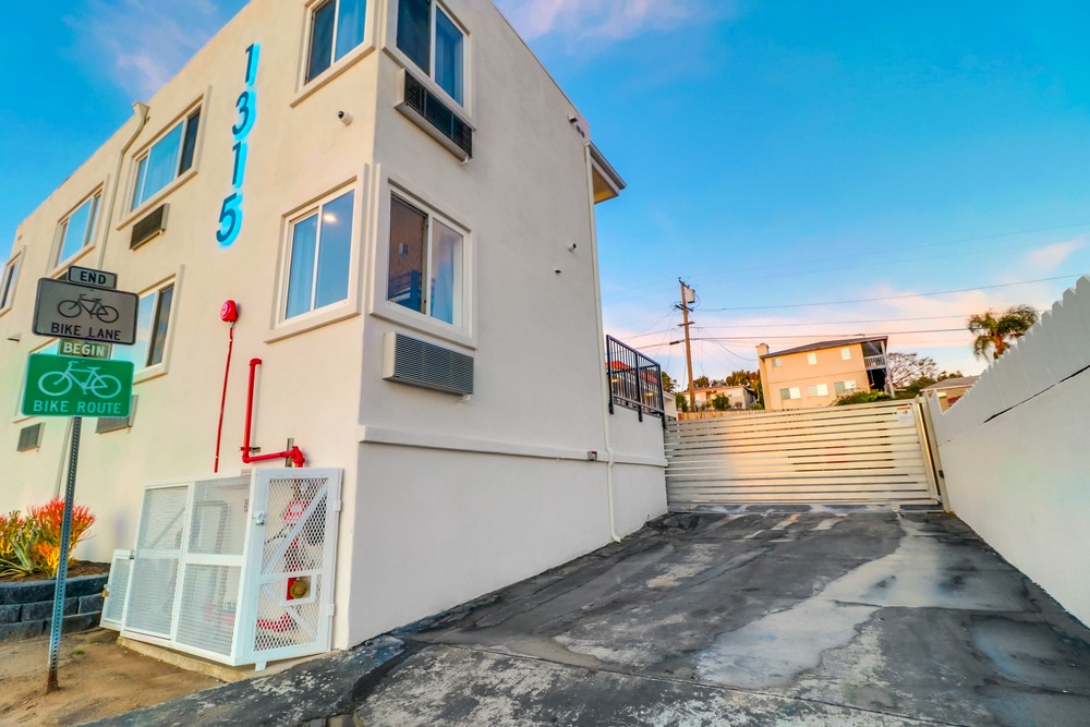 Virtual tour photo 83 of 83 for 1315 Morena Blvd