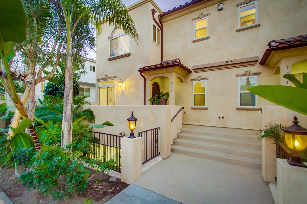 Virtual tour photo 6 of 168 for 1315 Pacific Beach Dr