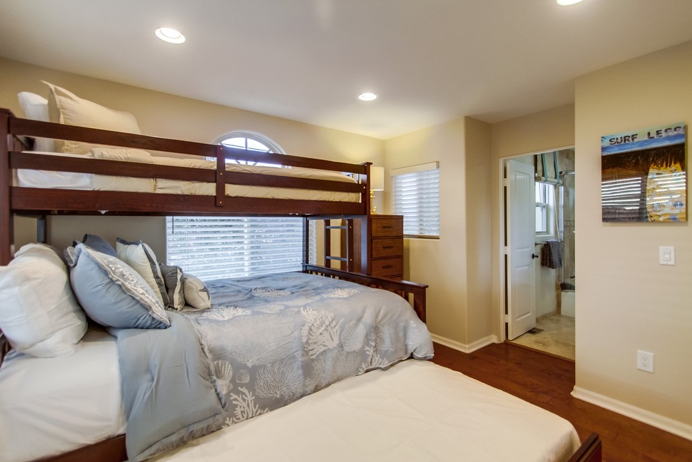 Virtual tour photo 59 of 168 for 1315 Pacific Beach Dr