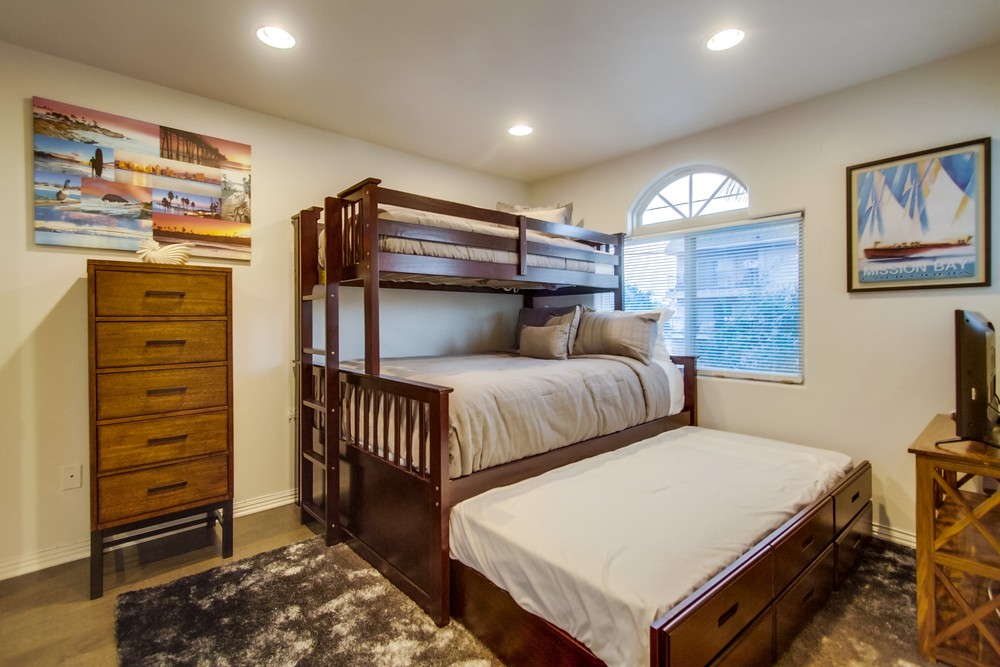 Virtual tour photo 92 of 168 for 1315 Pacific Beach Dr