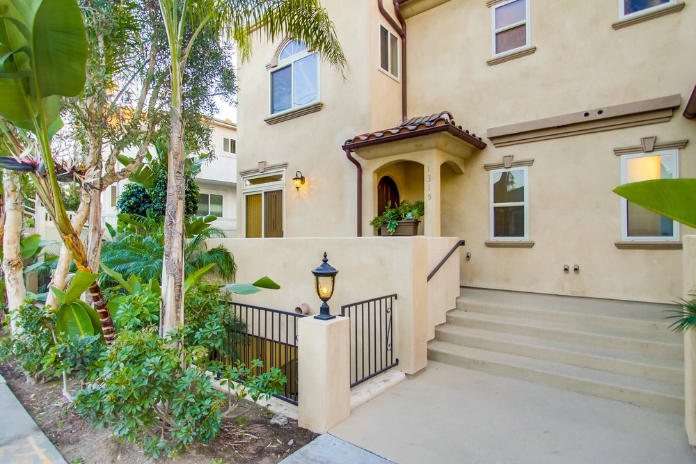 Virtual tour photo 99 of 168 for 1315 Pacific Beach Dr