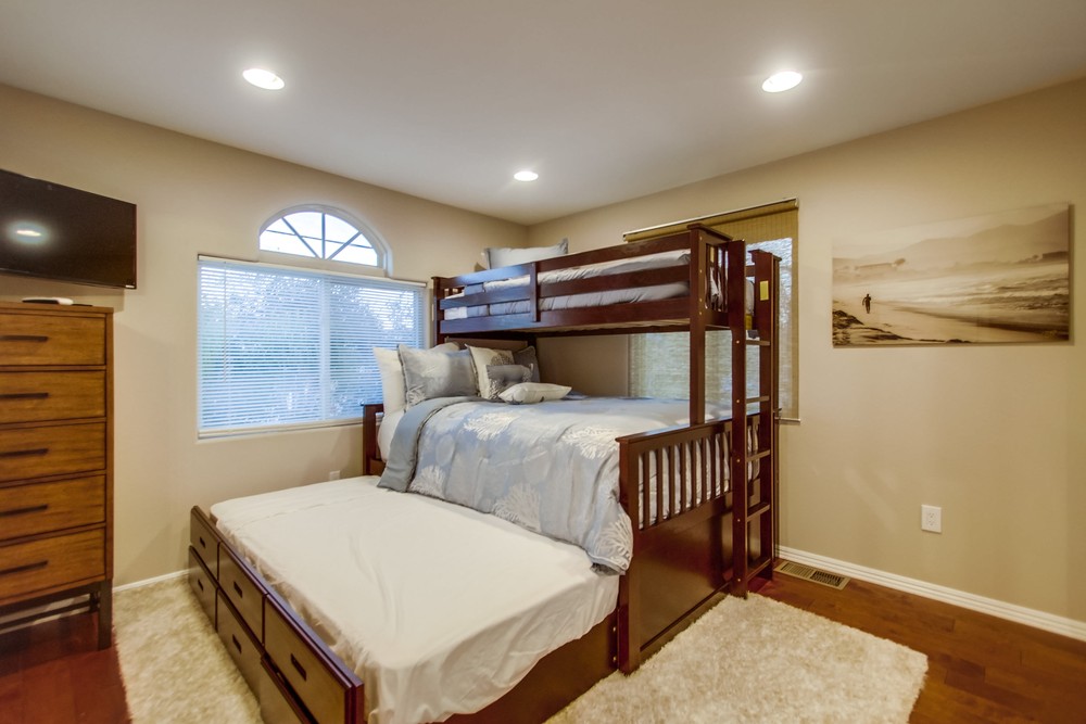 Virtual tour photo 124 of 168 for 1315 Pacific Beach Dr