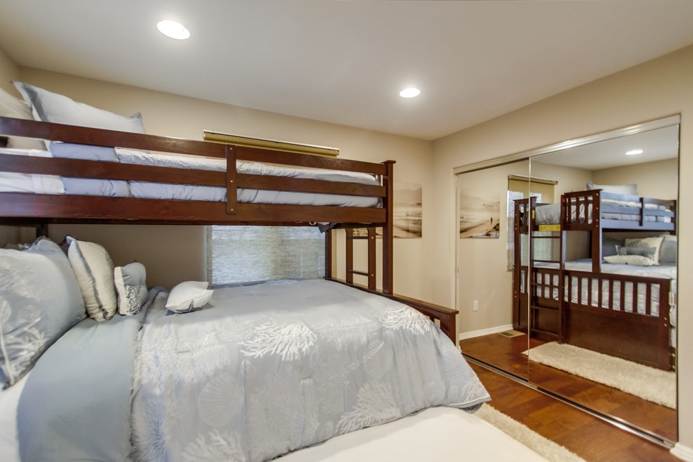Virtual tour photo 126 of 168 for 1315 Pacific Beach Dr