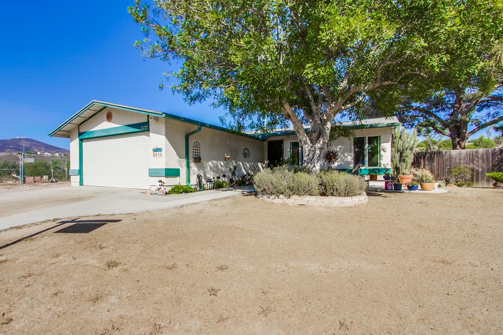 Virtual tour photo 5 of 57 for 13170 Via Del Valedor