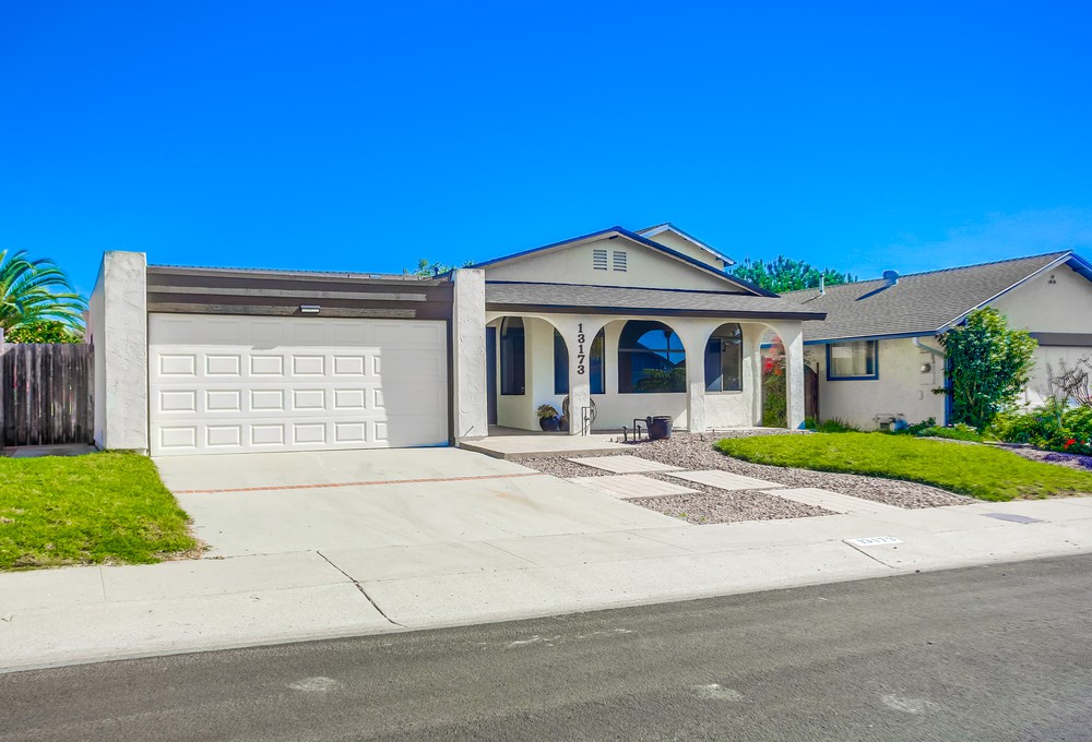 Virtual tour photo 4 of 48 for 13173 Avenida Del General