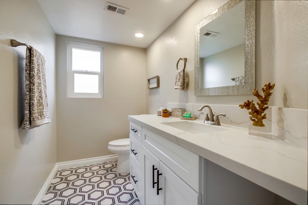 Virtual tour photo 21 of 55 for 13188 Dufresne Pl