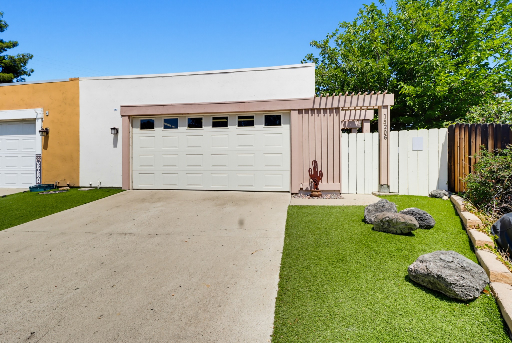 Virtual tour photo 4 of 44 for 13206 Saddle Ridge Rd