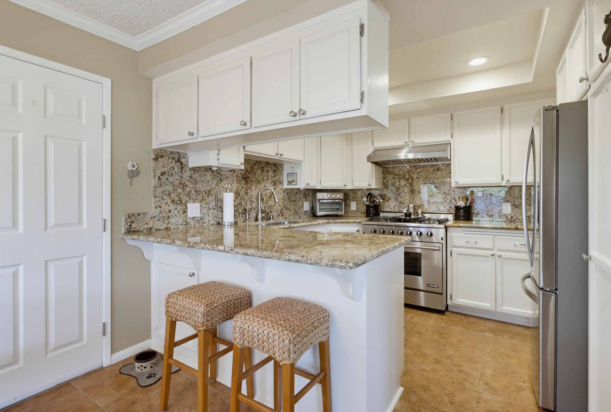 Virtual tour photo 14 of 44 for 13206 Saddle Ridge Rd