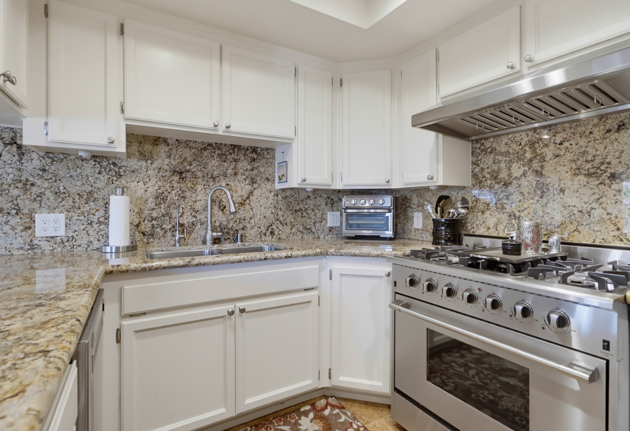 Virtual tour photo 17 of 44 for 13206 Saddle Ridge Rd