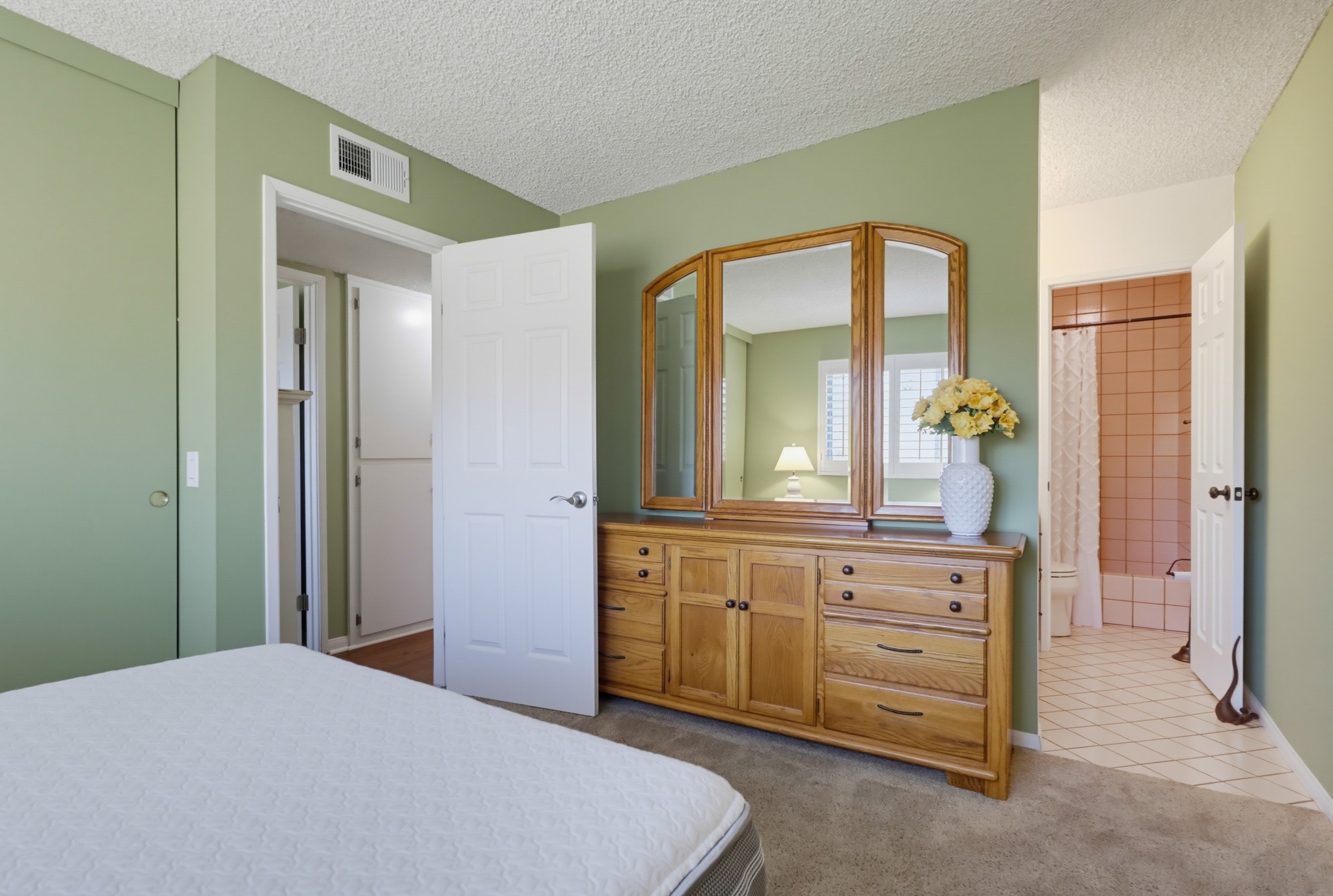 Virtual tour photo 21 of 44 for 13206 Saddle Ridge Rd