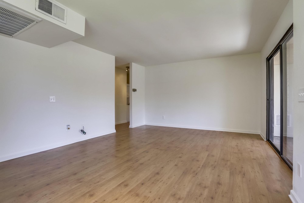 Virtual tour photo 8 of 35 for 13216 Wimberly Square UNIT 179