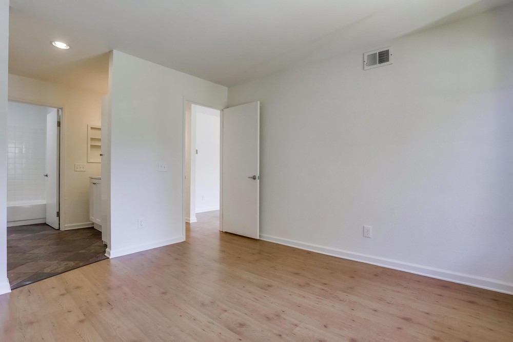 Virtual tour photo 19 of 35 for 13216 Wimberly Square UNIT 179