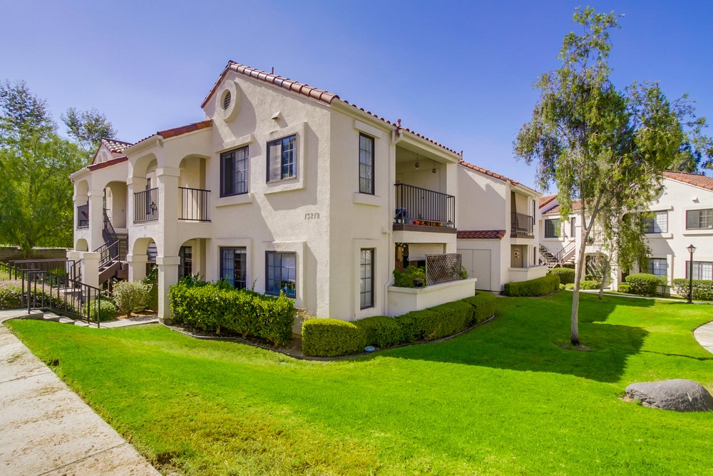 Virtual tour photo 3 of 22 for 13219 Wimberly Square #303