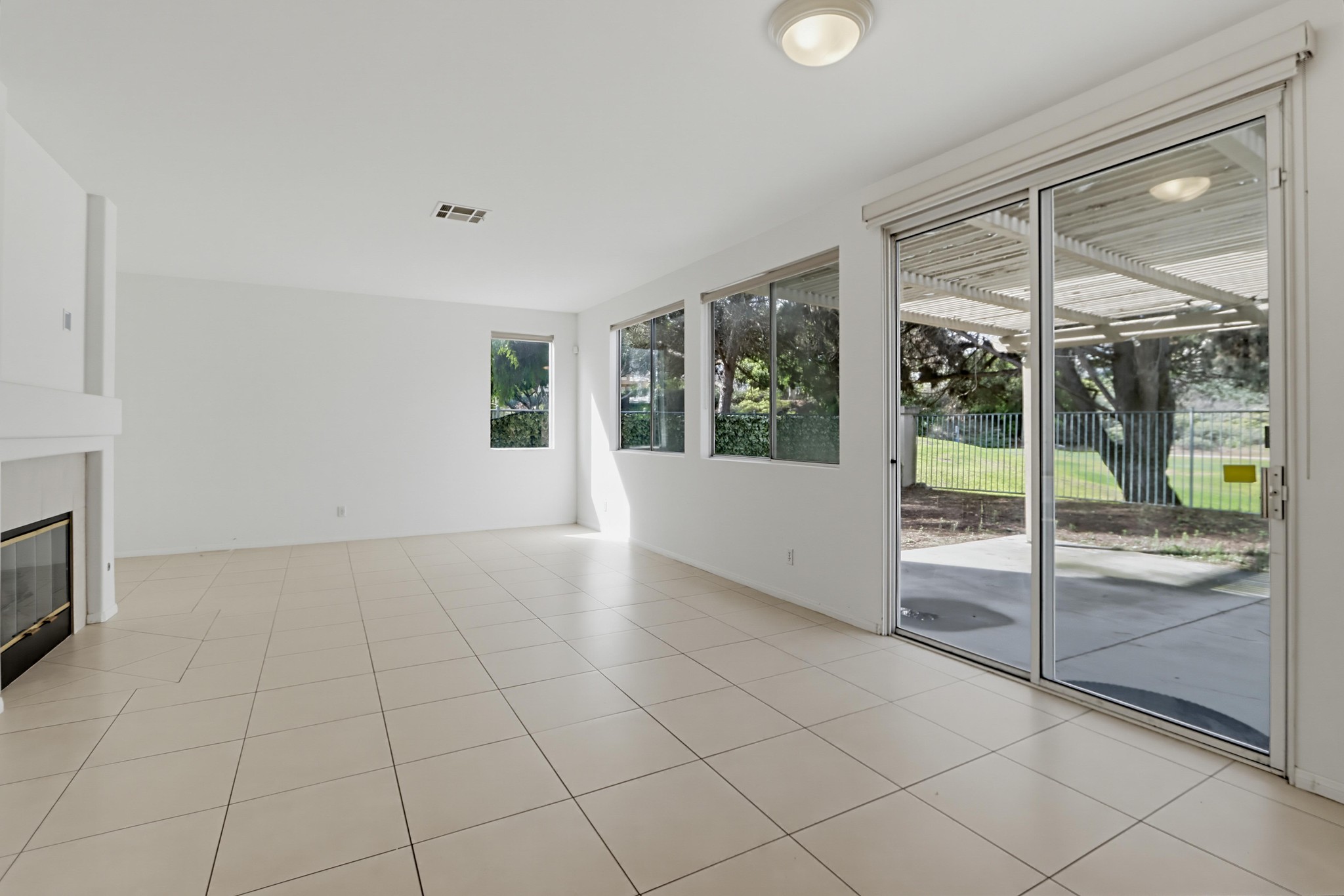 Virtual tour photo 19 of 58 for 1324 Silverado Dr
