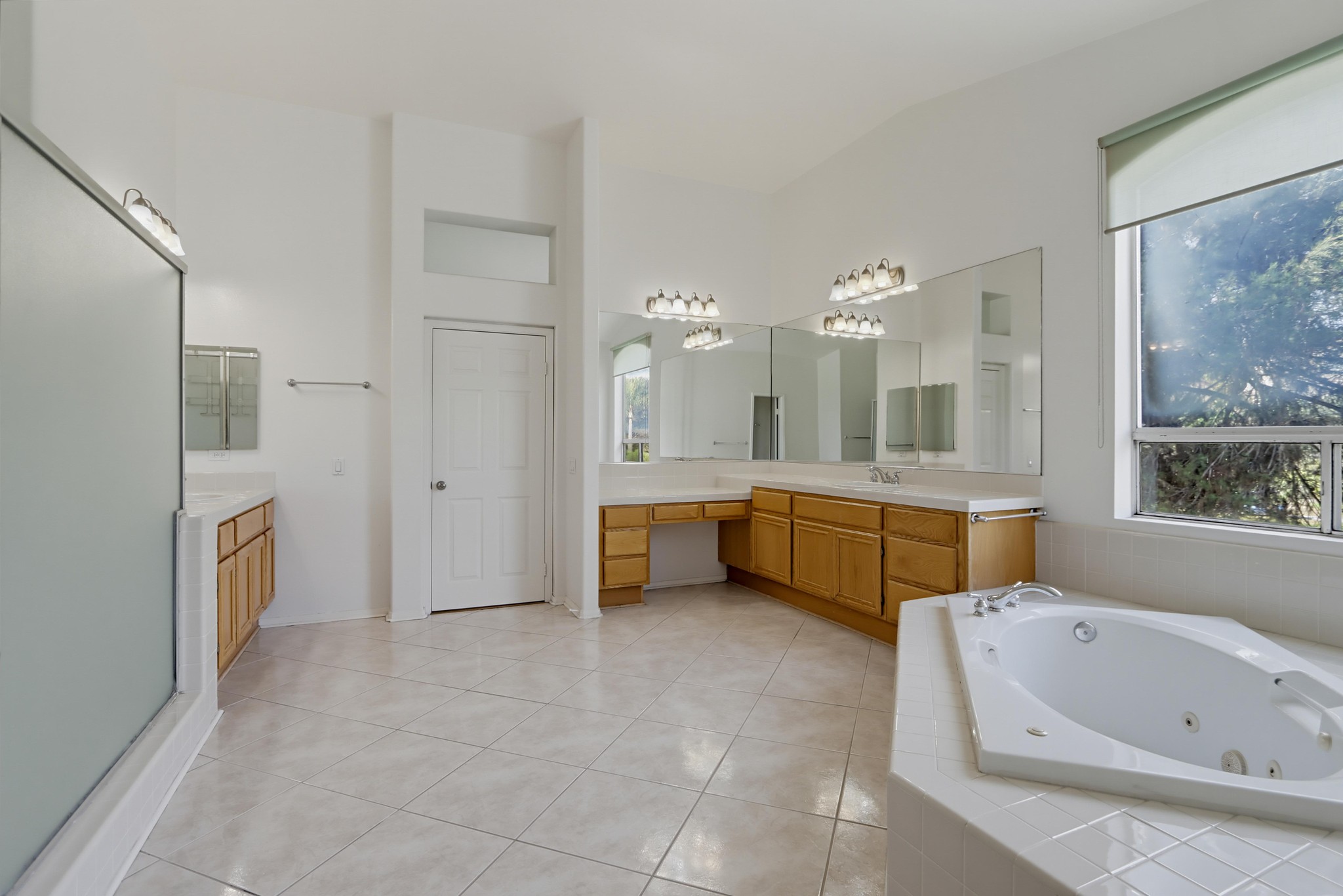 Virtual tour photo 33 of 58 for 1324 Silverado Dr