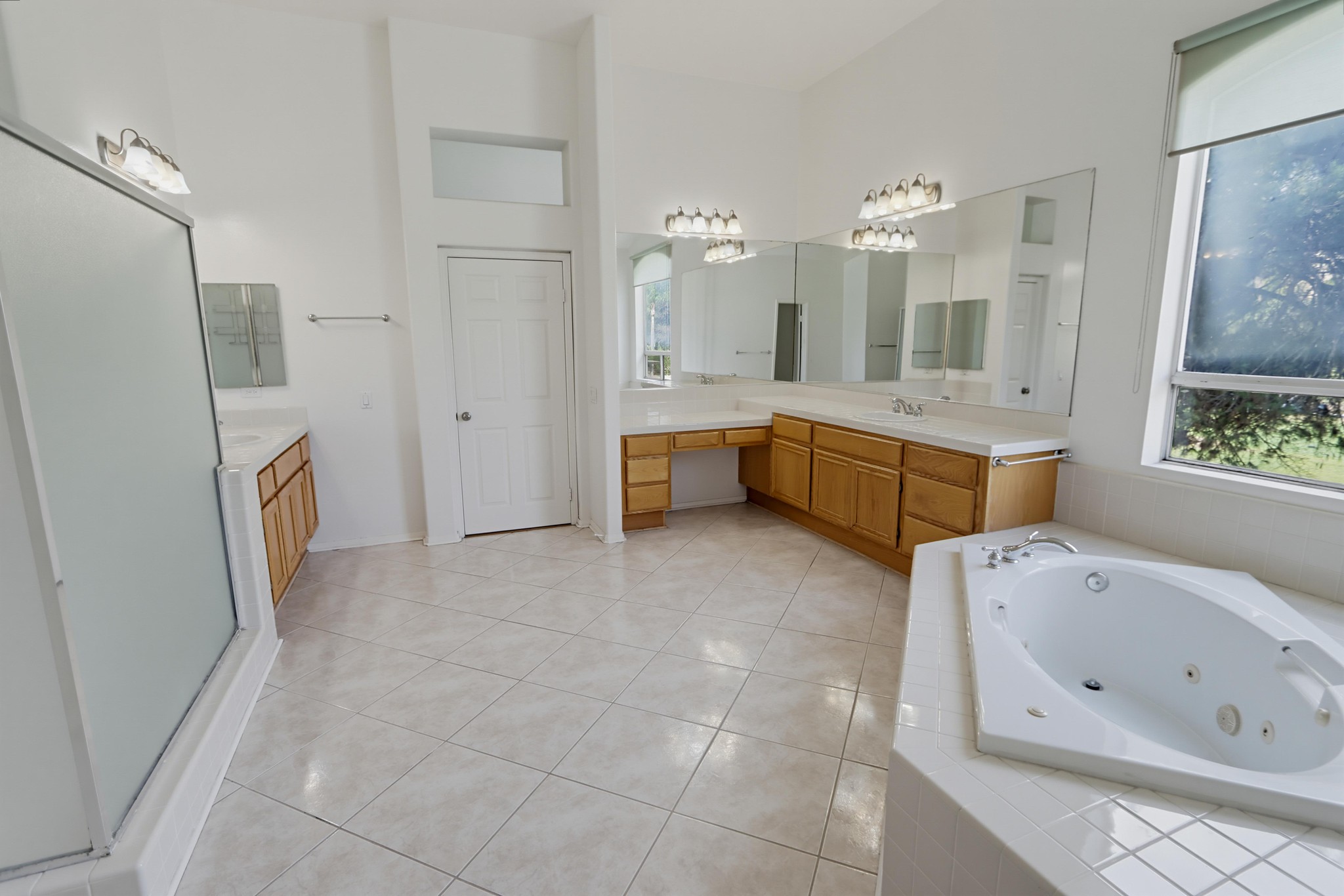 Virtual tour photo 34 of 58 for 1324 Silverado Dr