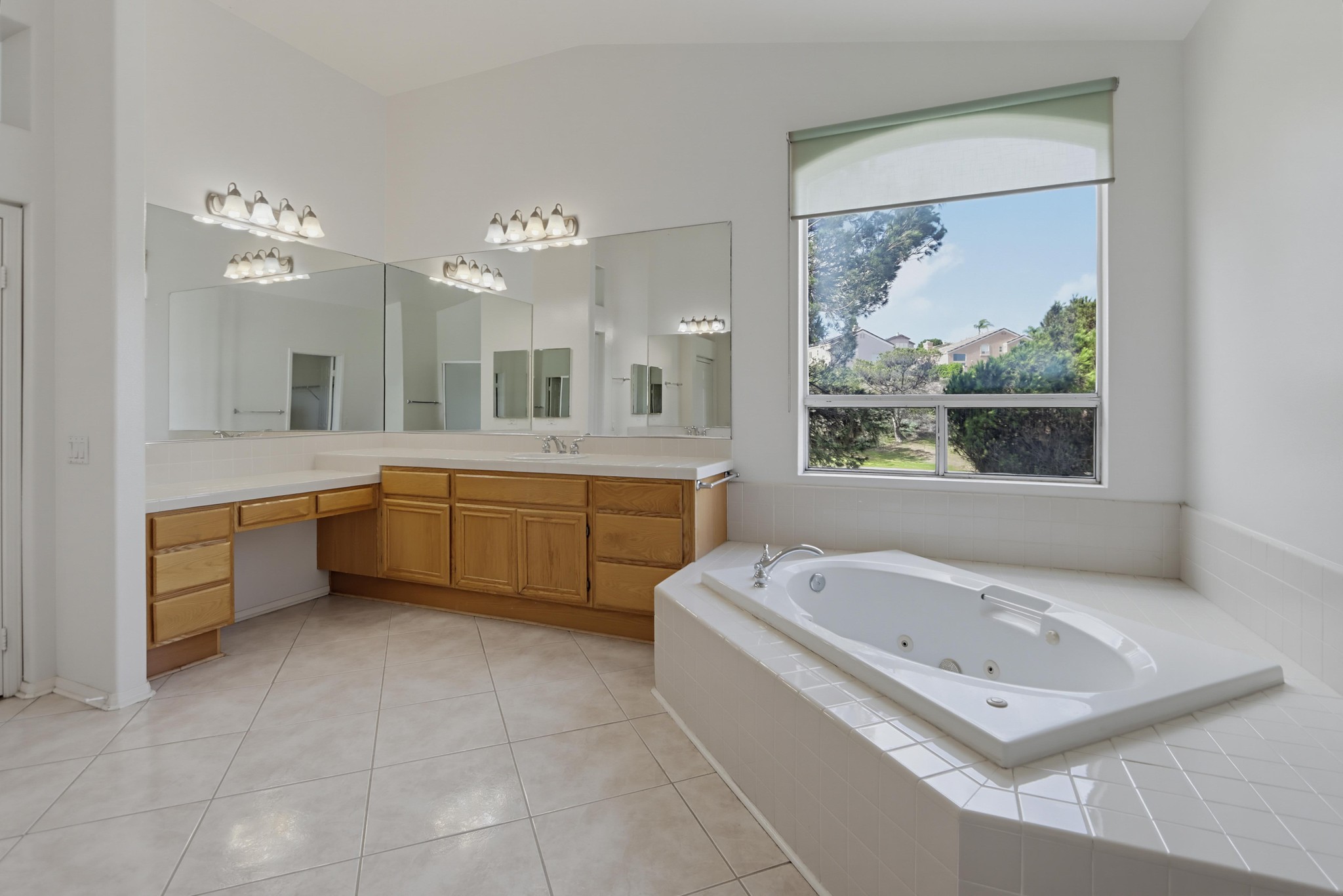 Virtual tour photo 35 of 58 for 1324 Silverado Dr