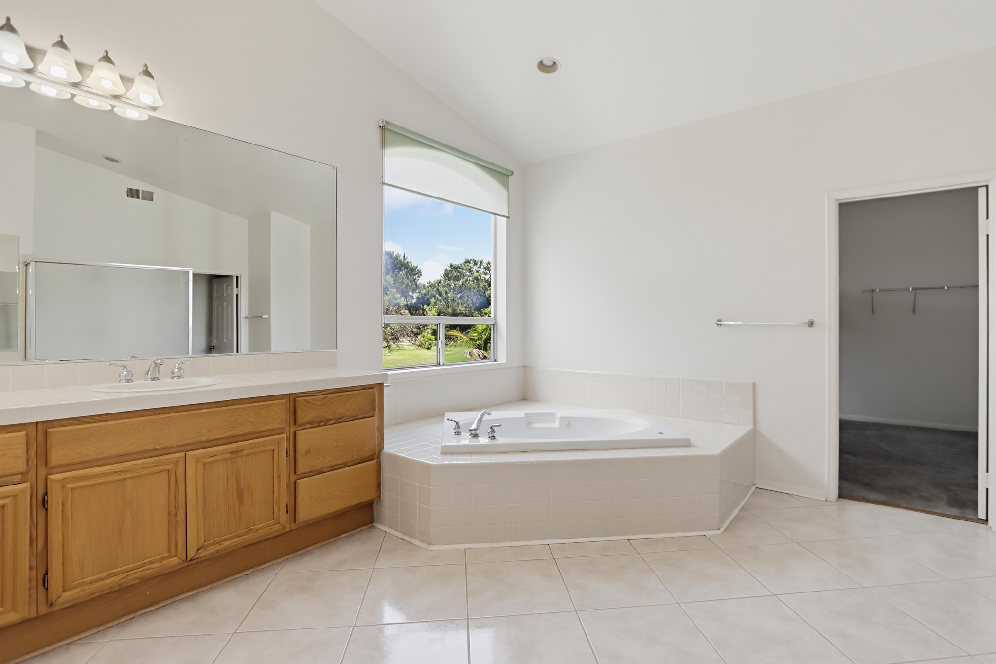 Virtual tour photo 37 of 58 for 1324 Silverado Dr