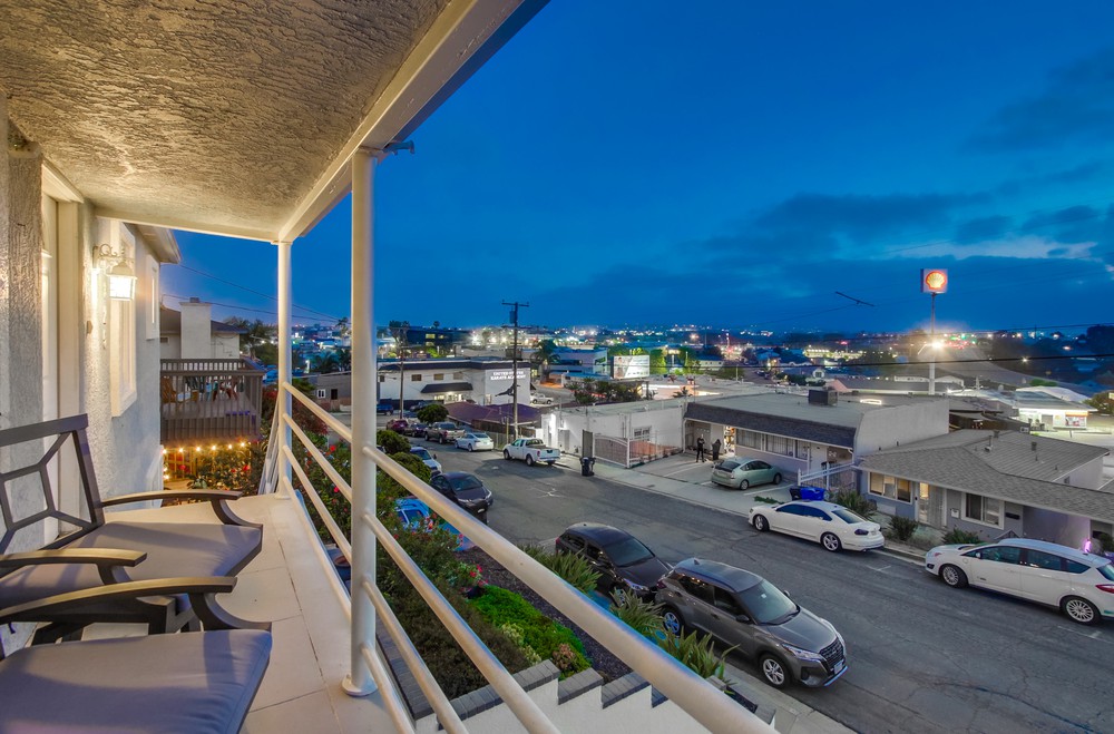 Virtual tour photo 8 of 84 for 1325 Gertrude St