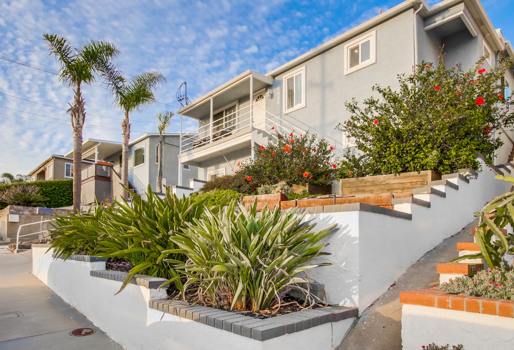 Virtual tour photo 69 of 84 for 1325 Gertrude St