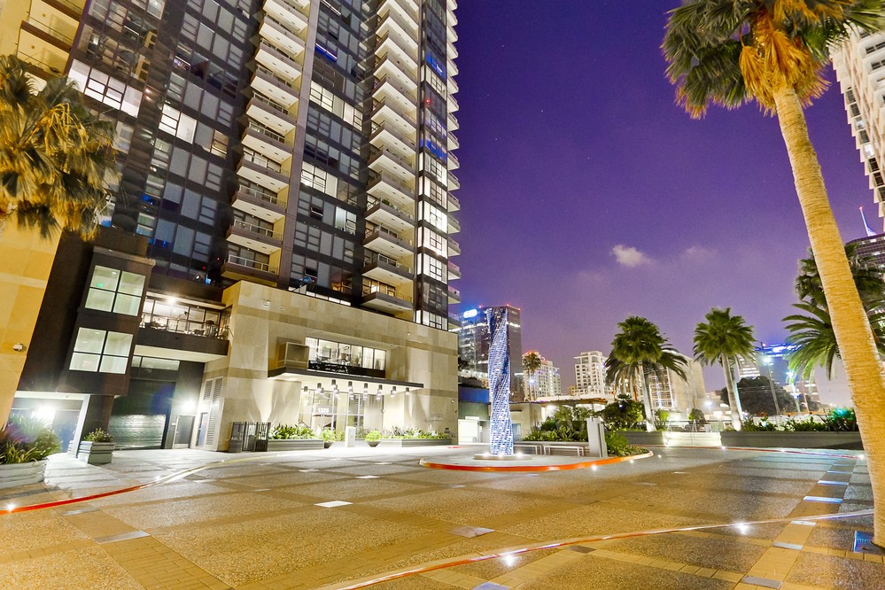 Virtual tour photo 31 of 61 for 1325 Pacific Highway #2502