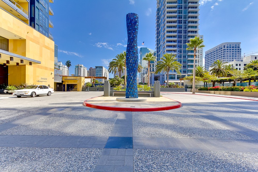 Virtual tour photo 34 of 61 for 1325 Pacific Highway #2502