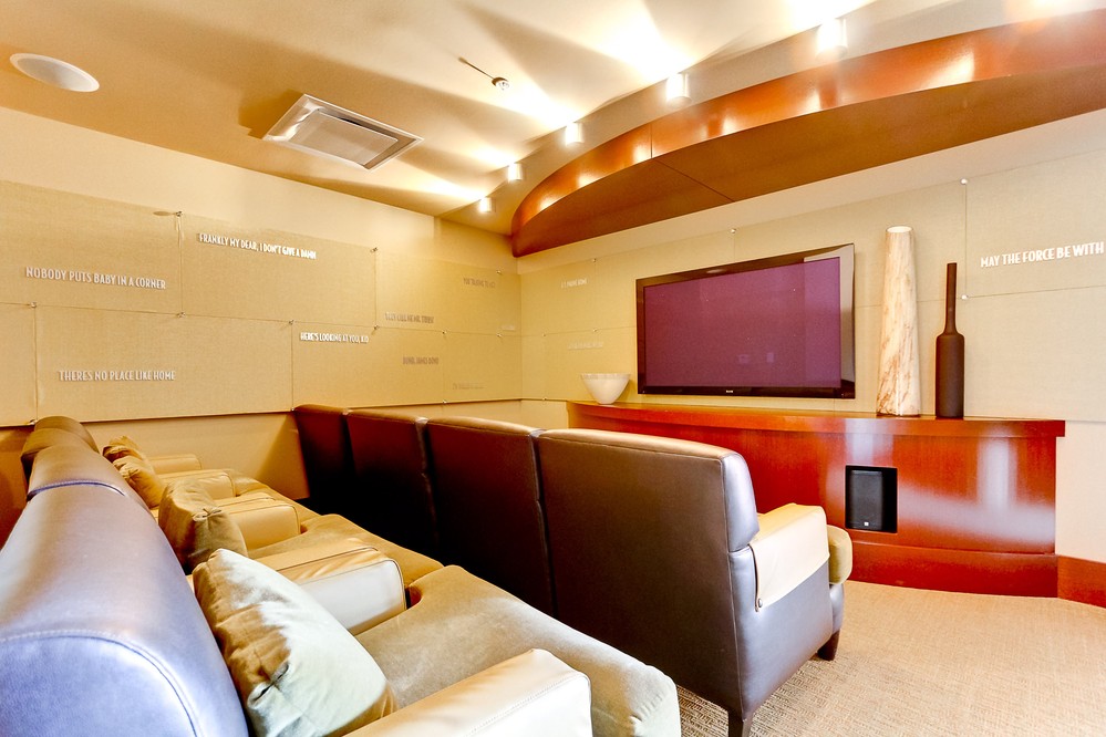 Virtual tour photo 42 of 61 for 1325 Pacific Highway #2502
