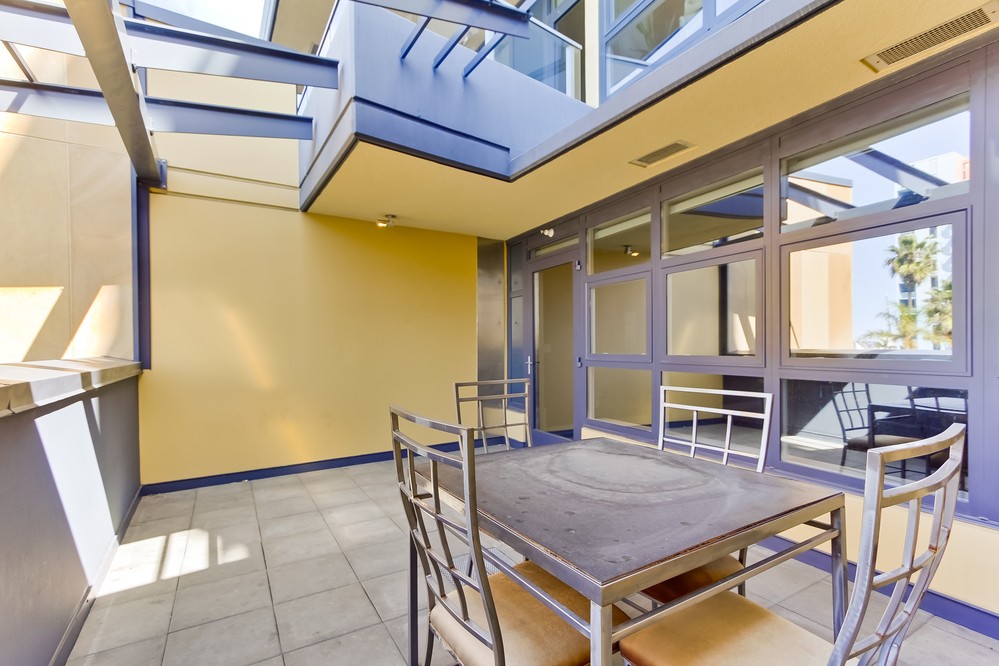 Virtual tour photo 6 of 65 for 1325 Pacific Highway #407