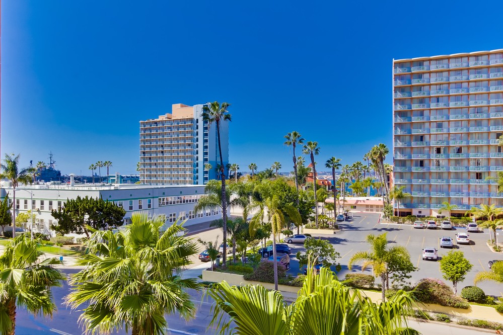 Virtual tour photo 8 of 65 for 1325 Pacific Highway #407