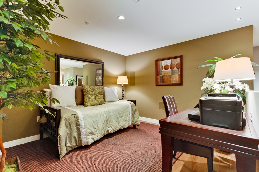 Virtual tour photo 18 of 65 for 1325 Pacific Highway #407