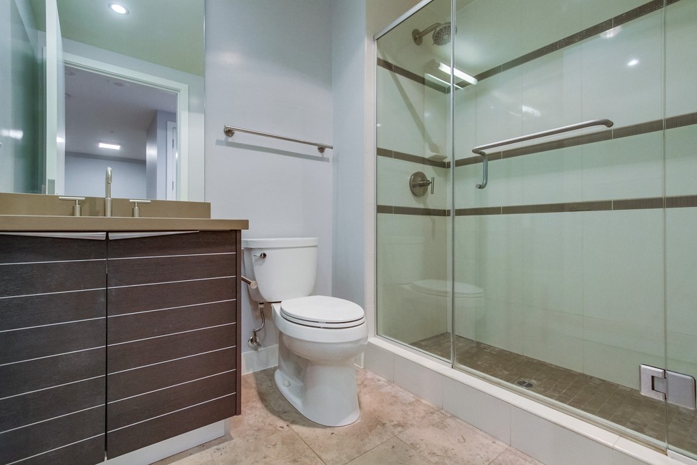 Virtual tour photo 32 of 34 for 1325 Pacific Hwy UNIT 201