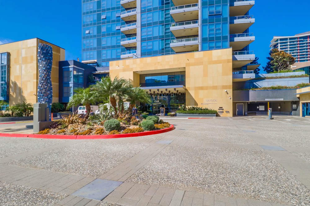 Virtual tour photo 4 of 52 for 1325 Pacific Hwy UNIT 506