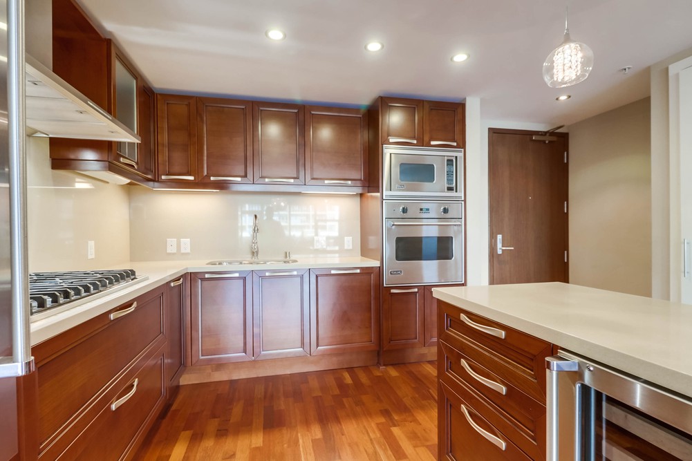 Virtual tour photo 22 of 52 for 1325 Pacific Hwy UNIT 506