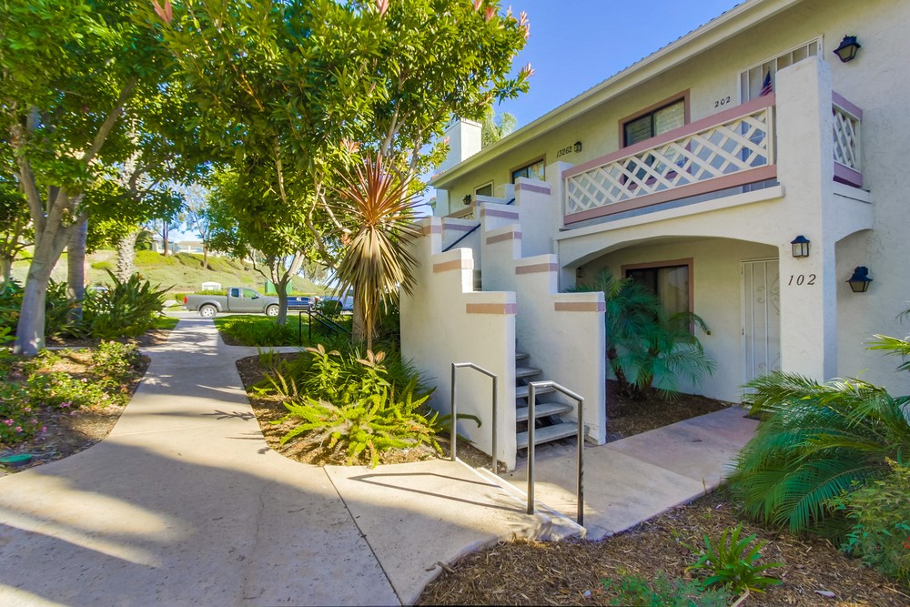 Virtual tour photo 5 of 34 for 13262 Salmon River Rd #201