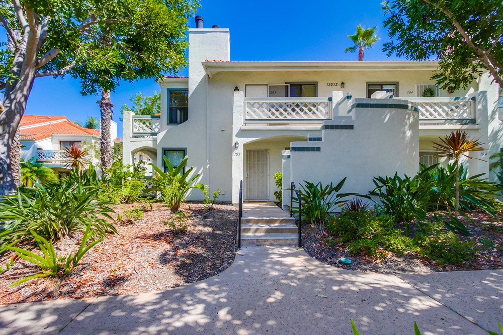 Virtual tour photo 4 of 41 for 13272 Salmon River Rd UNIT 203