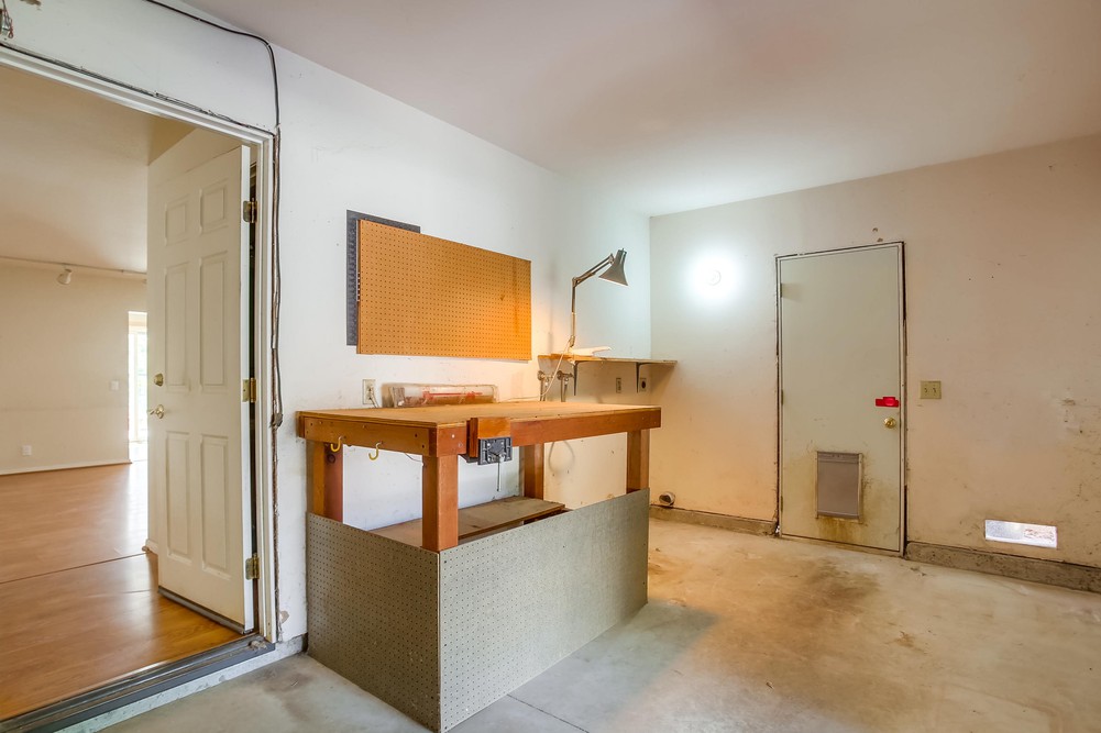 Virtual tour photo 46 of 54 for 13274 Benchley Rd