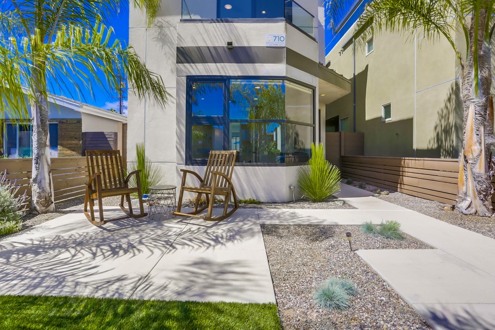 Virtual tour photo 9 of 75 for 1328 Thomas Ave