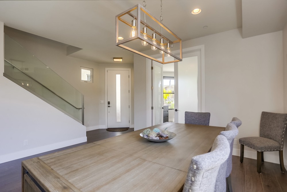Virtual tour photo 16 of 75 for 1328 Thomas Ave